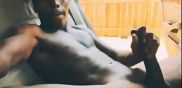  SMOOKING WEED AND CUMMING IN THE CAR